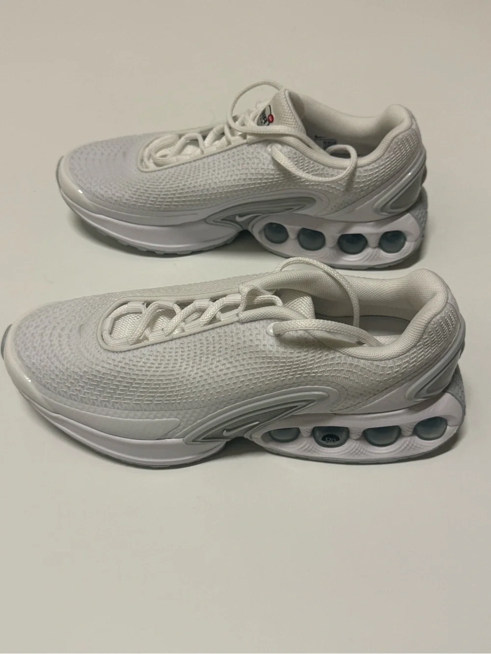 Nike Air Max DN White Pure Platinum Silver Shoes FJ3145-100 - Women's Size 9.5